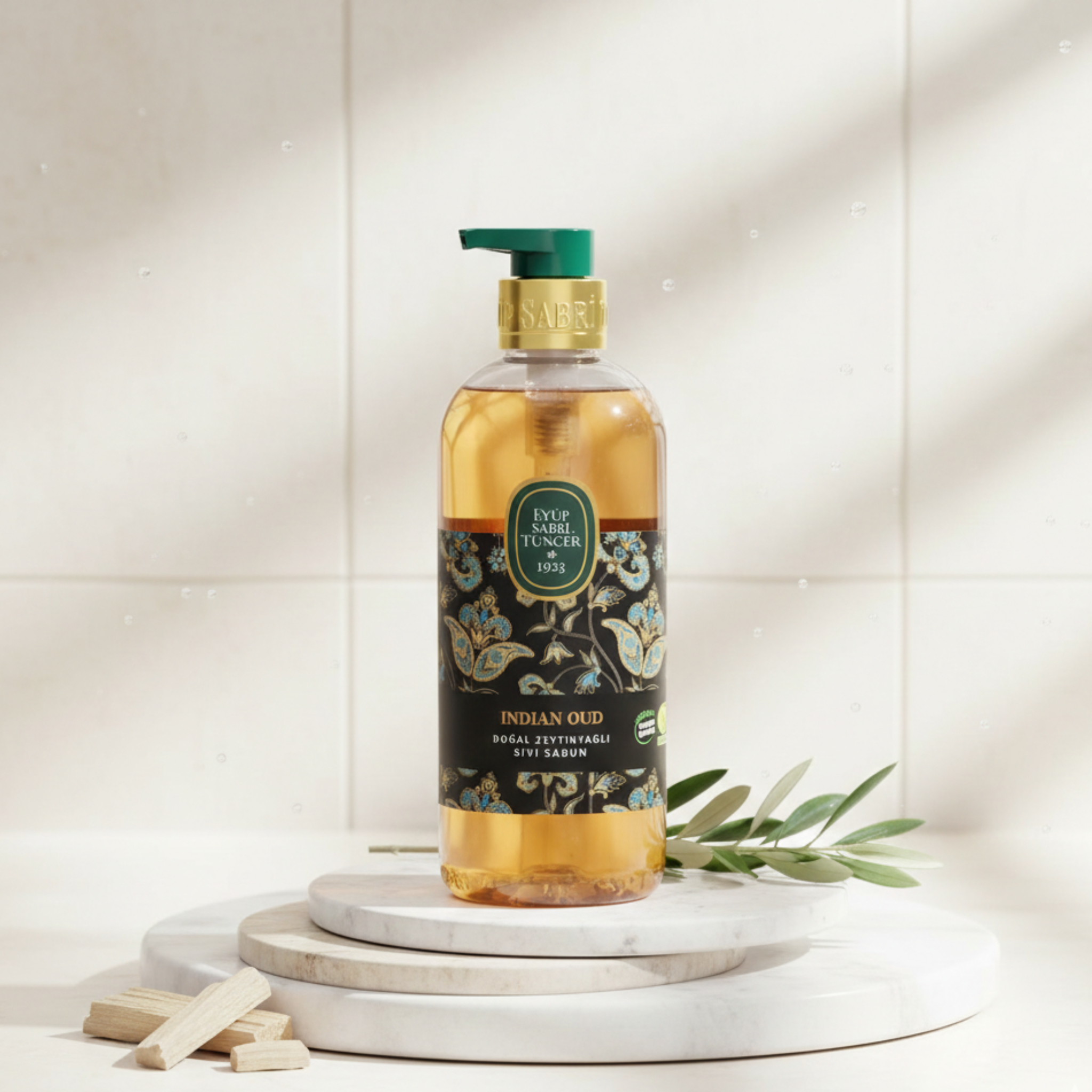 صابون سائل أيوب صبري تونجر إنديان عود بزيت الزيتون الطبيعي – صابون يدين فاخر (500 مل)