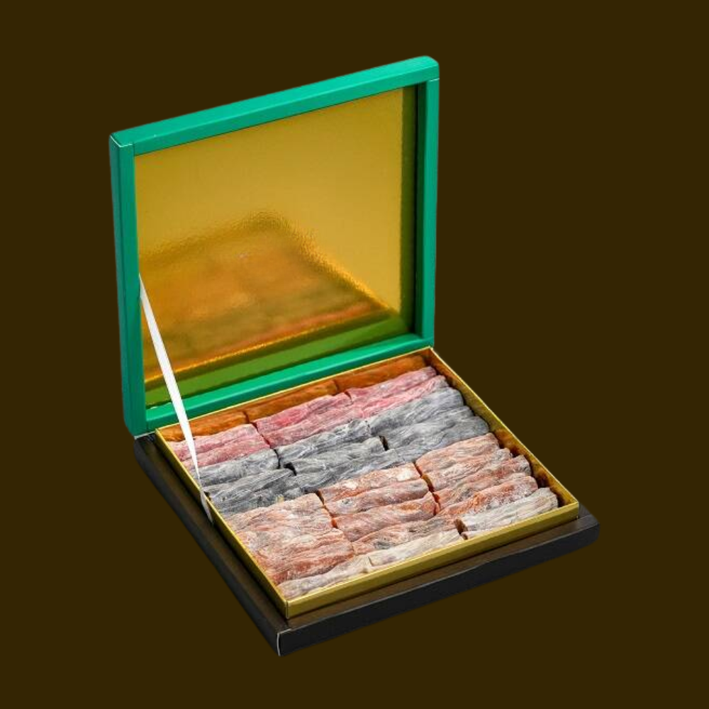 حلقوم أصابع بالفستق العنتابي مشكل بالتوت والرمان والبرتقال وسادة علبة فاخرة