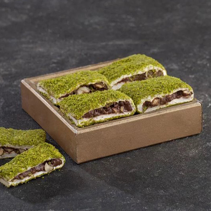 لقمة الباشا بالفستق العنتابي والشوكلاته