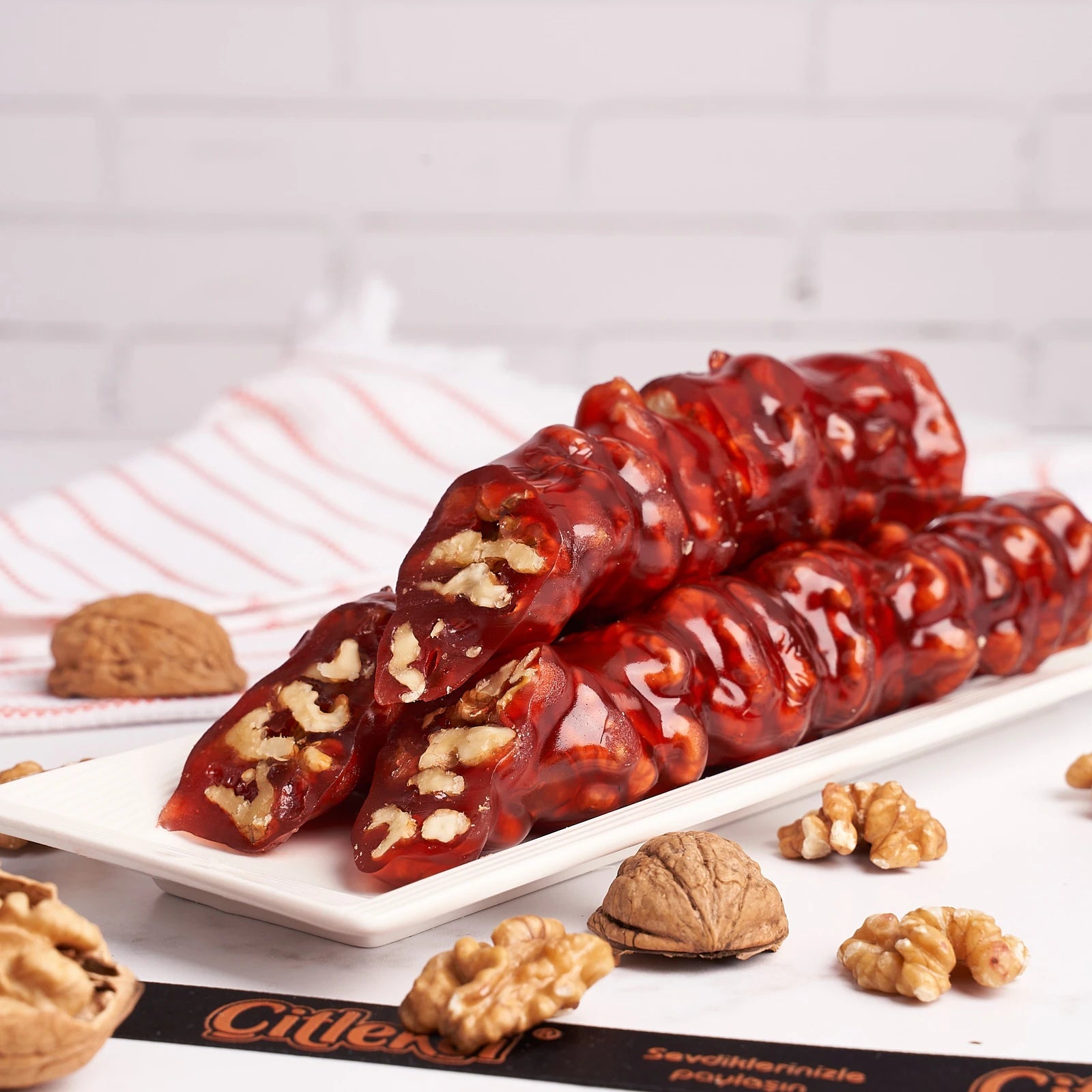 سجق دبس العنب بالجوز بنكهة الرمان