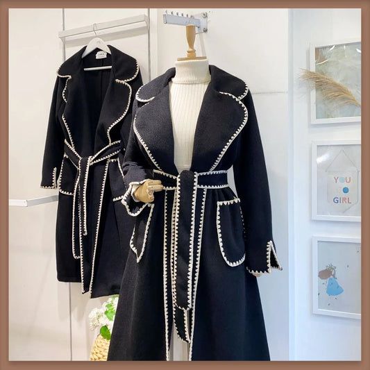 LONG CACHET COAT WITH STITCHING DETAIL