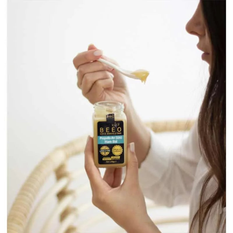 زبدةغذاء ملكات النحل + حبيبات اللقاح + عسل خام 190 جرام