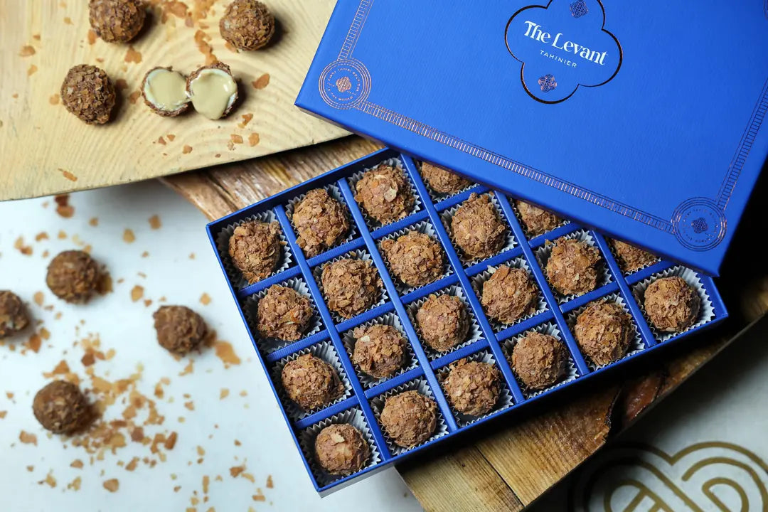 ذا ليفانت The Levant : بوكس ترافل شوكولاتة الطحينة الفاخر – 24 قطعة | شوكولاتة تركية راقية بالسمسم